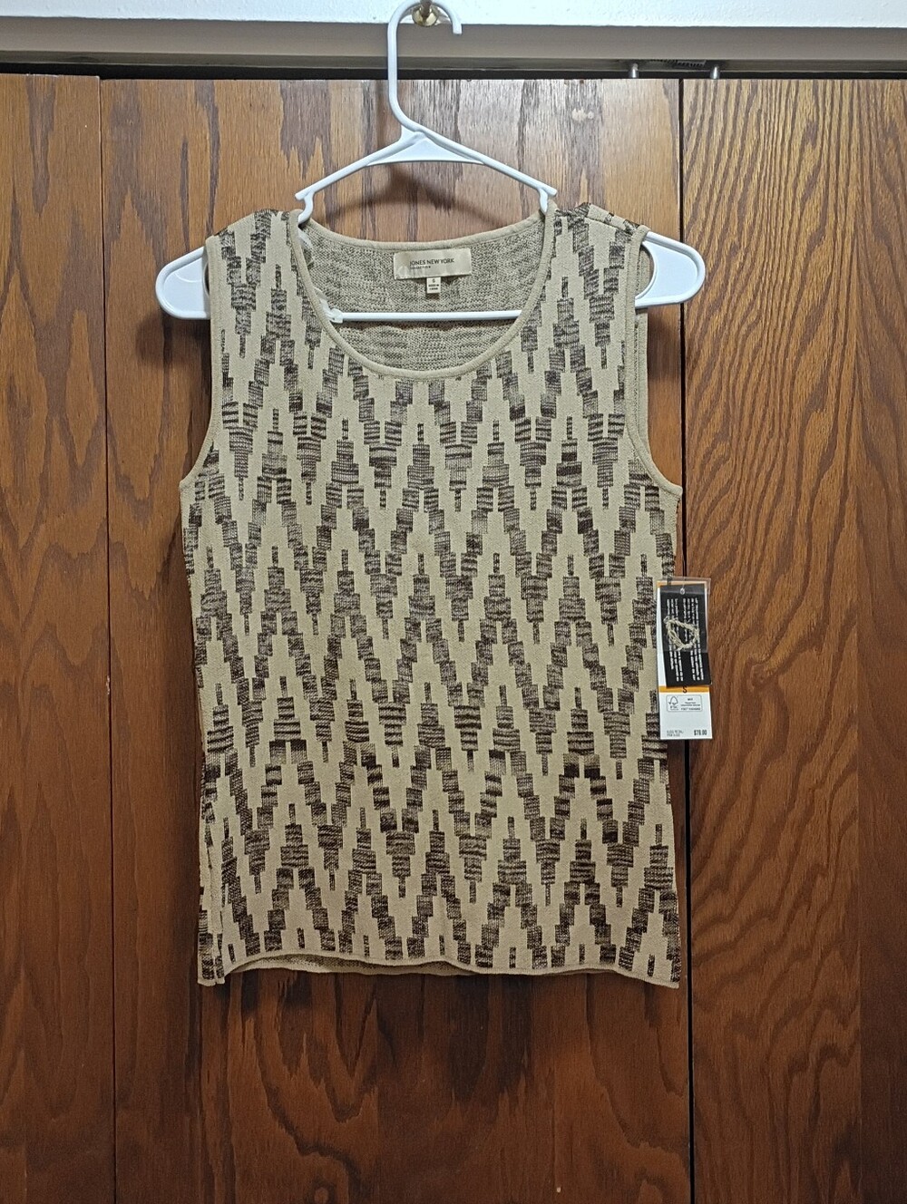 NWT Jones New York Beige and Black Geometric Knit Tank, size small .